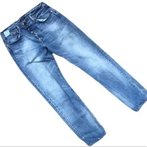 LEVI’S Dark Blue Button Down Jeans